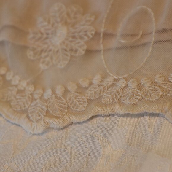 Adiva Lightweight Gauze Sheer Embroidered Sleeveless Blouse  XL Casual Summer - Picture 14 of 16